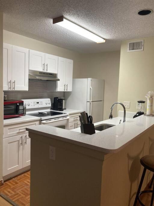 Lakeview Condo In Gated Community Tampa Eksteriør bilde